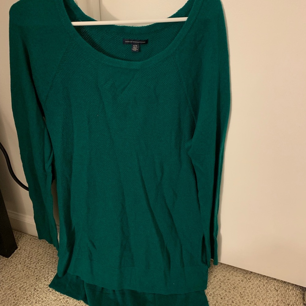 Green long knitted sweater